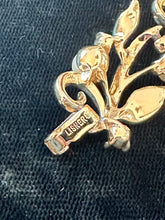 Load image into Gallery viewer, Vintage 1960s Signed LISNER Faux Pearl & Rhinestone Gold Tone Panel Link Bracelet Midcentury 7”