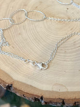 Load image into Gallery viewer, Contemporary Sterling Silver Textured Open Oval Loops Double Strand Sequence Chain Necklace 23.5”