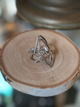 Load image into Gallery viewer, Vintage Sterling Silver Open Weave Geometric Split Shank Statement Ring US Size 8 1/2