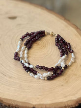 Load image into Gallery viewer, Vintage 14k Yellow Gold Faceted Genuine Garnet & Freshwater Pearl Multi Strand Beaded Bracelet 7.5”