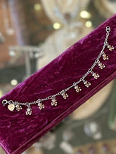 Load image into Gallery viewer, Vintage Sterling Silver Dainty Teddy Bear Charm Figaro Link Chain Bracelet 7”