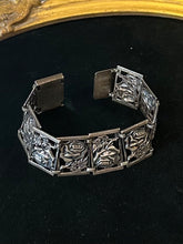 Load image into Gallery viewer, Vintage 1940s 1950s Art Nouveau Revival Sterling Silver Cabbage Rose Panel Link Bracelet 7”