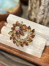 Load image into Gallery viewer, D&E Juliana Shooting Star Flower Faceted Topaz Glass AB Rhinestone Brooch VTG