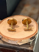Load image into Gallery viewer, Vintage Gold Tone and Copper Indian Head Penny 1897 & 1907 Cufflinks