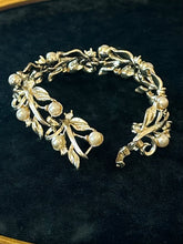 Load image into Gallery viewer, Vintage 1960s Signed LISNER Faux Pearl & Rhinestone Gold Tone Panel Link Bracelet Midcentury 7”