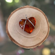 Load image into Gallery viewer, Vintage Genuine Baltic Amber Heart Pendant