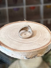 Load image into Gallery viewer, Vintage Signed 925 BOMA Sterling Silver Ribbed Crescent Design Band Ring US Size 8 1/4