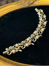 Load image into Gallery viewer, Vintage 1960s Signed LISNER Faux Pearl & Rhinestone Gold Tone Panel Link Bracelet Midcentury 7”