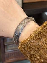 Load image into Gallery viewer, Vintage 1960s English Hallmarked CPS Sterling Silver Hand Engraved Leaf Scroll Hinged Bangle Bracelet Safety Chain