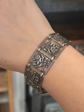 Load image into Gallery viewer, Vintage 1940s 1950s Art Nouveau Revival Sterling Silver Cabbage Rose Panel Link Bracelet 7”