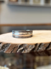 Load image into Gallery viewer, Vintage 925 Sterling Silver Ribbed Twisted Rope Barbed Wire Design Cuff Bracelet