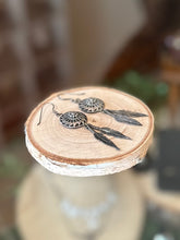 Load image into Gallery viewer, Vintage Southwestern Native American Style Feather Sterling Silver 925 Dangle Earrings