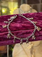 Load image into Gallery viewer, Vintage Sterling Silver Dainty Teddy Bear Charm Figaro Link Chain Bracelet 7”