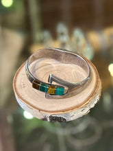 Load image into Gallery viewer, Vintage Signed TAXCO Mexico TN-6 950 Sterling Silver Tiger’s Eye & Malachite Hinged Geometric Bangle Bracelet