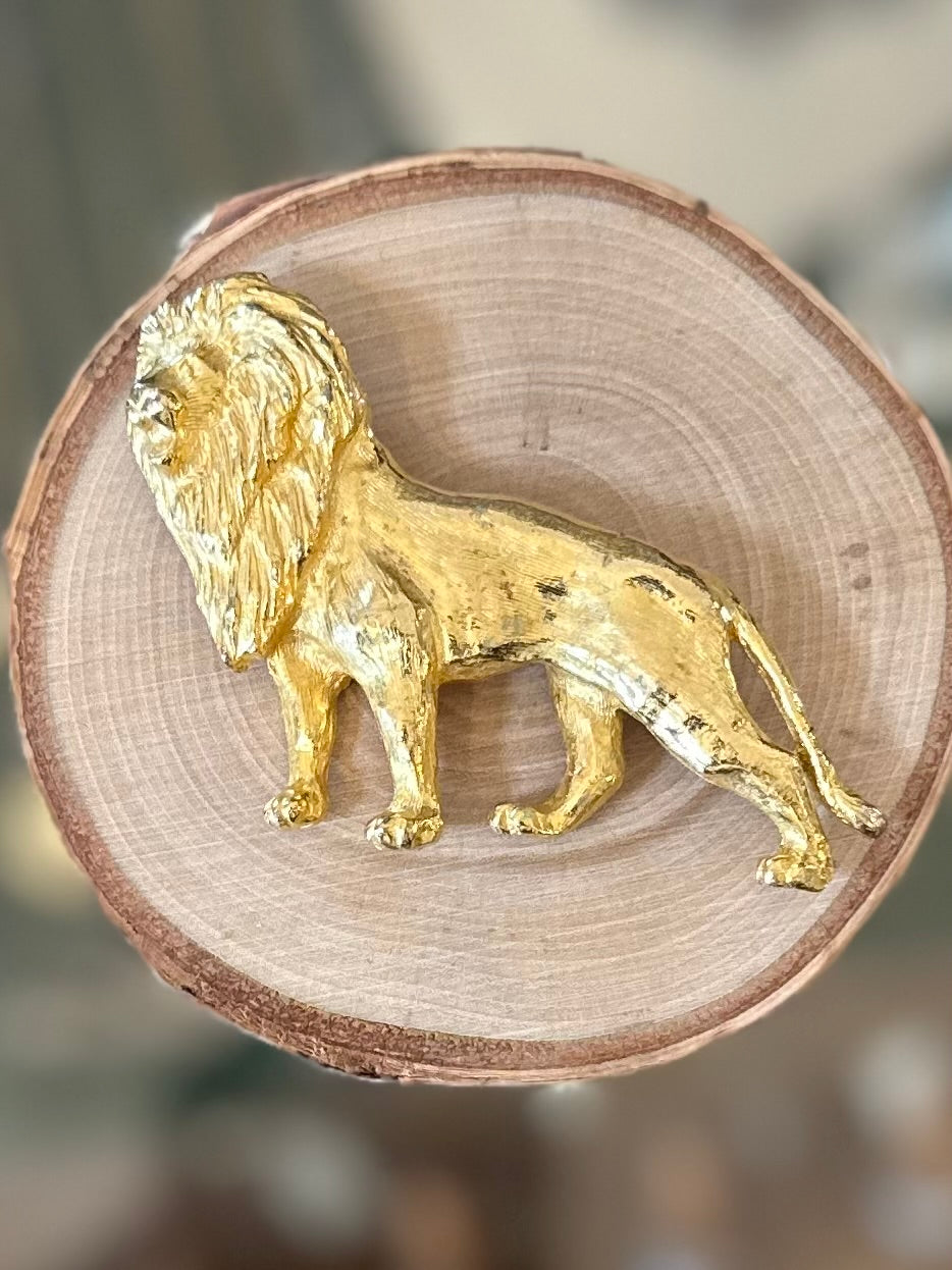 Vintage 1987 Signed Mimi di Niscemi Brushed Gold Tone Lion Brooch