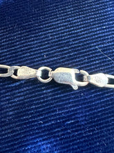 Load image into Gallery viewer, Vintage Sterling Silver 925 Italy Figaro Link Chain Necklace Unisex 16”