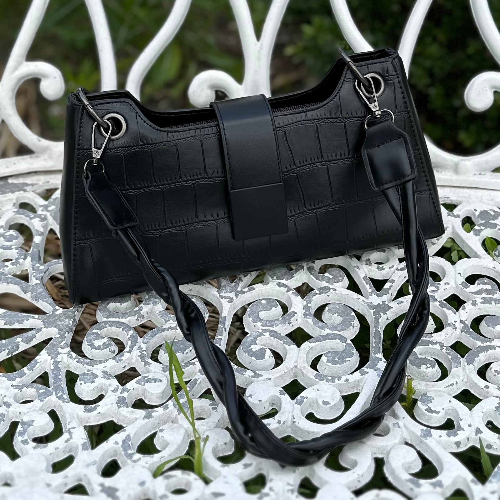 The MELBOURNE Bag in Black Faux Leather