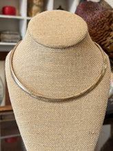 Load image into Gallery viewer, Vintage 1990s Signed HAN 925 ITALY Sterling Silver 6mm Omega Chain Necklace 17"