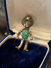 Load image into Gallery viewer, Vintage Signed KRAMER Bronze Tone Indian Turban Jeweled Brooch Pin