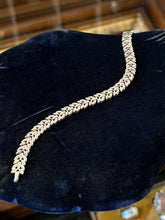 Load image into Gallery viewer, Vintage Signed SA Peruvian Sterling Silver Cut Leaves Link Chain Bracelet 7.5"