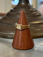 Load image into Gallery viewer, Vintage 14k Yellow Gold Engraved Monogrammed RR Initials Signet Ring US 5 1/2