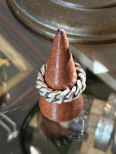 Load image into Gallery viewer, Vintage Sterling Silver Chunky Flat Curb Link Chain Ring Unisex US 11