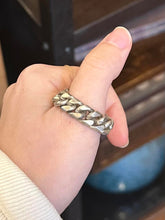 Load image into Gallery viewer, Vintage Sterling Silver Chunky Flat Curb Link Chain Ring Unisex US 15