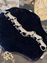 Load image into Gallery viewer, Vintage Mid Century Silver Tone Cattle Bulls Chain Link Bracelet 7" Livestock