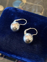 Load image into Gallery viewer, Vintage Italy Sterling Silver Ball Sphere Dangle Drop Earrings