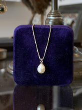 Load image into Gallery viewer, Vintage Dainty Gold Tone Sterling Silver Teardrop Pearl Pendant Necklace 18"