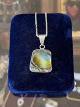 Load image into Gallery viewer, Vintage Sterling Silver Abalone Shell Pendant Necklace 18" Box Chain