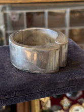Load image into Gallery viewer, Vintage TO-34 Dulce Taxco Mexico 950 Silver Chunky Modernist Clamper Bracelet