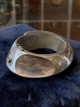 Load image into Gallery viewer, Vintage 1980s Signed Bayanihan Modernist Sterling Silver Sculptural Bangle Bracelet