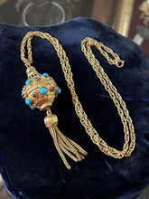 Load image into Gallery viewer, Vintage 1960s Signed Florenza Etruscan Revival Gold Tone Locket Pendant Necklace