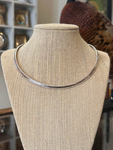 Load image into Gallery viewer, Vintage 1990s 925 ITALY Sterling Silver 6mm Omega Chain Necklace 16"