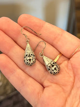 Load image into Gallery viewer, Vintage Sterling Silver Filigree Teardrop Dangle Drop Earrings Pierced