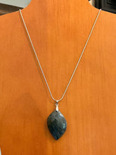 Load image into Gallery viewer, Vintage 18kt White Gold Plated Labradorite Pendant on Snake Chain Necklace 20"