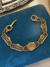 Load image into Gallery viewer, Vintage Midcentury Gold Tone & Resin Cameo Panel Link Bracelet 7"