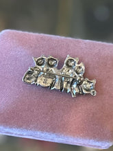 Load image into Gallery viewer, Signed SWIFT ARROW Sterling Silver Group of Cats Kittens with Iridescent Crystal Brooch

