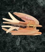 Load image into Gallery viewer, Pink Swallow Bird Hair Claw Clip
