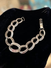 Load image into Gallery viewer, Vintage Signed BB Binder Bros. Sterling Silver Interlocking Twist Chain Link Bracelet 7” Unisex
