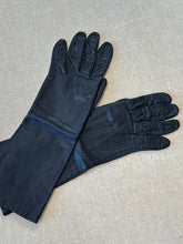 Load image into Gallery viewer, Vintage Midcentury Black Pebbled Leather Mid Length Women’s Gloves Size 7

