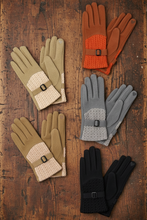 Load image into Gallery viewer, Cable and Band Detailed Smart Touch Winter Gloves
