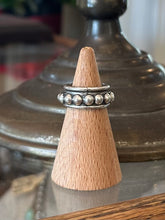 Load image into Gallery viewer, Vintage Mexico Sterling Silver Ball Spinner Ring Band Unisex US Size 5 3/4
