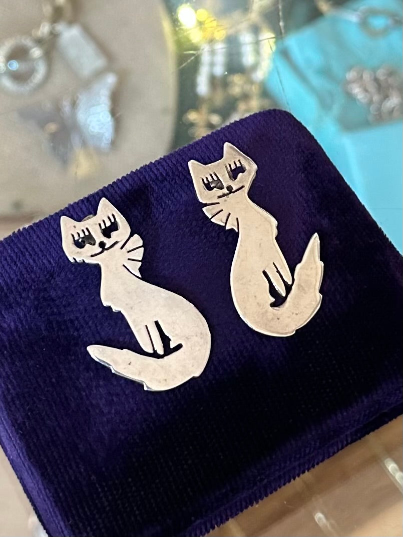 Vintage Signed JVA Mexico 925 Sterling Silver Cat Pierced Post Drop Earrings