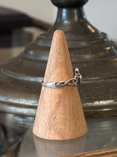 Load image into Gallery viewer, Vintage Sterling Silver Claddagh Celtic Knot Ring US Size 8 Unisex
