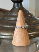 Load image into Gallery viewer, Vintage Sterling Silver Claddagh Celtic Knot Ring US Size 8 Unisex
