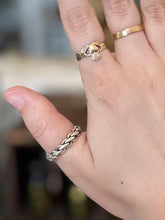 Load image into Gallery viewer, Vintage 925 Sterling Silver Mexico Braided Chain Design Band Ring US Size 8 1/2
