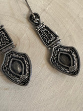 Load image into Gallery viewer, Vintage 1990s Sterling Silver &amp; Genuine Garnet Cabochon Pendant Necklace and Dangle Drop Earrings Set
