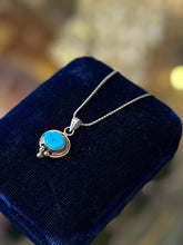 Load image into Gallery viewer, Vintage Southwestern Mexico Sterling Silver &amp; Genuine Turquoise Pendant Necklace 18”

